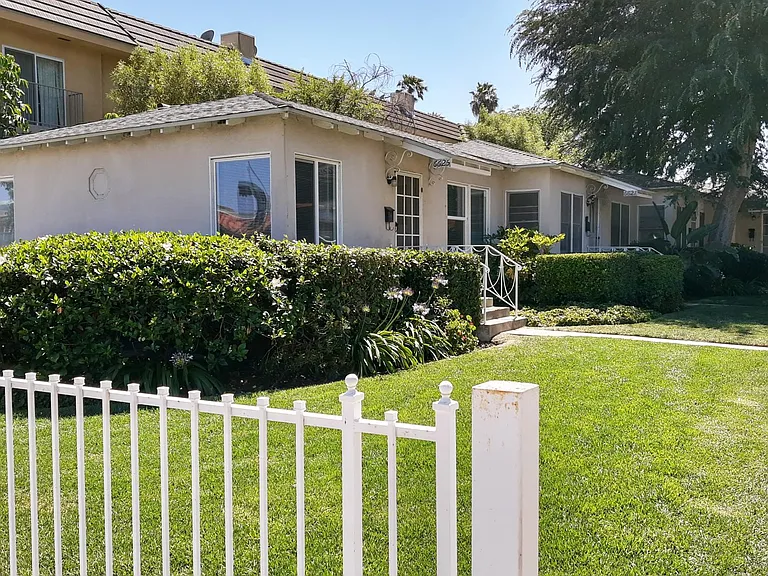 6629 Sepulveda Blvd — Photo 1
