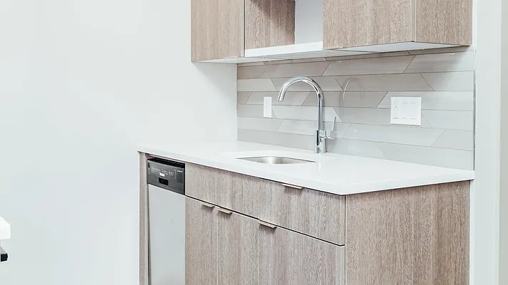 Rented by Nooklyn NYC LLC | media 6