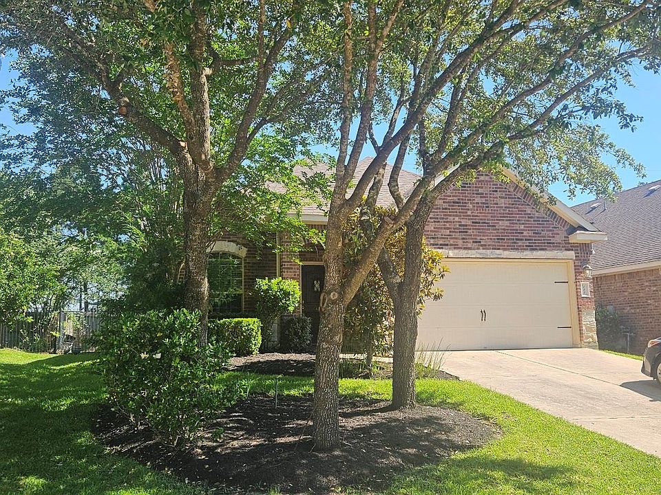 1st image of 122 Black Swan Pl