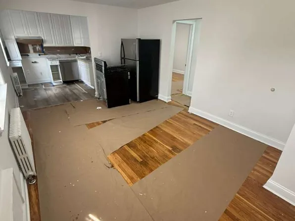 68-09 224th St #3A, Oakland Gardens, NY 11364