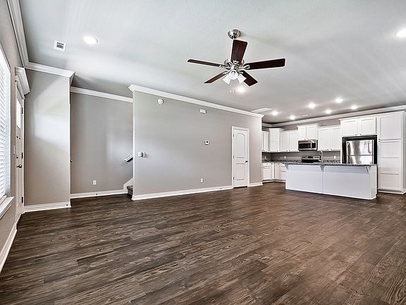 3rd image of 101 Carrington Ave #11