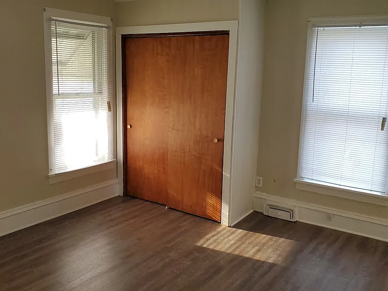 1109 Bishop St #1 — Photo 2