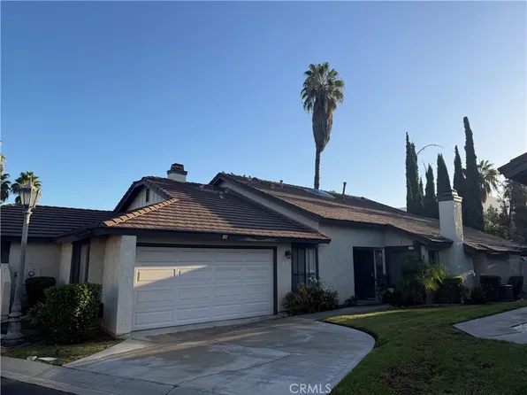 5050 Canyon Crest Dr APT 12, Riverside, CA 92507