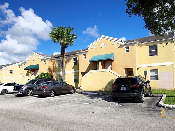 3rd image of 2431 NW 56th Avenue #203