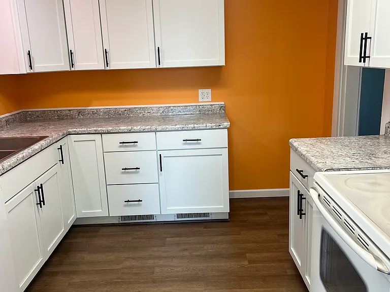 220 N Front St — Photo 12