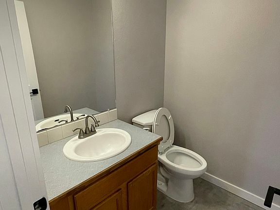 Downstairs bathroom, new toilet