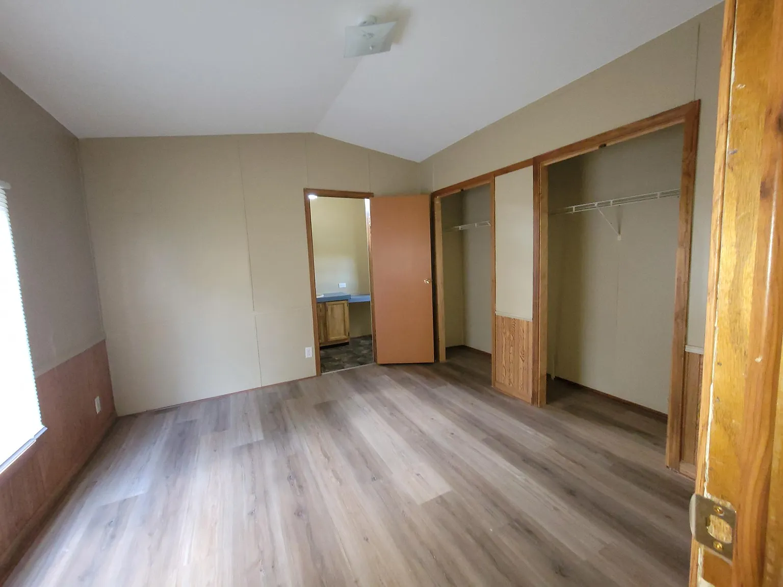 2 bed, 950 sqft, $1,100 — Photo 3