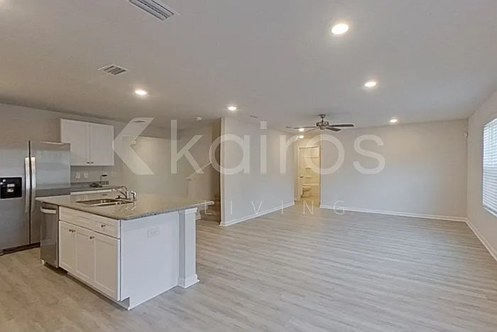 345 Monarch Ln — Photo 5