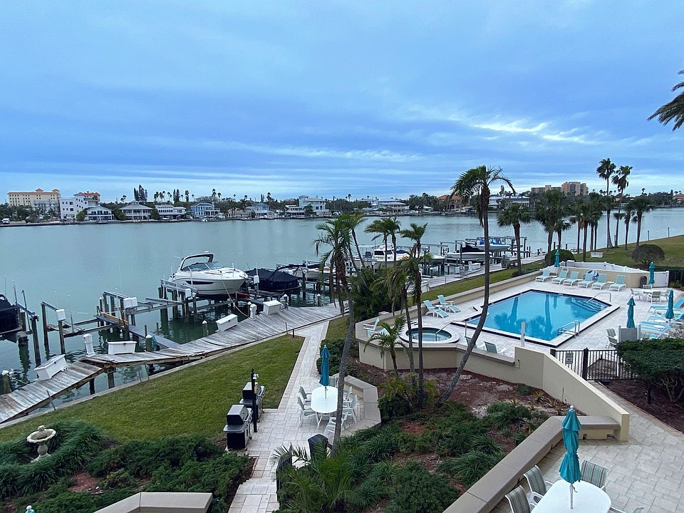 1st image of 690 Island Way #1-303-1