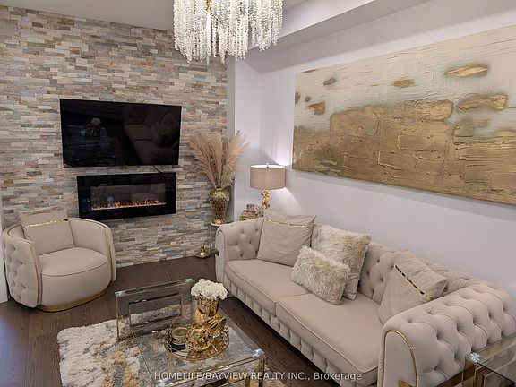 5th image of 32 Devonsleigh Dr
