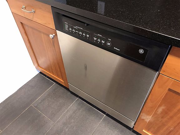 5th image of 425 5th Ave APT 30B