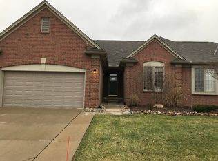 42952 Greystone Dr, Sterling Heights, MI 48313