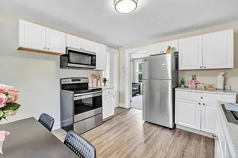 139 Peabody St #2 — Photo 6