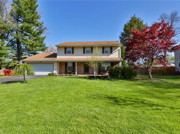528 Red Barn Dr, Easton, PA 18040