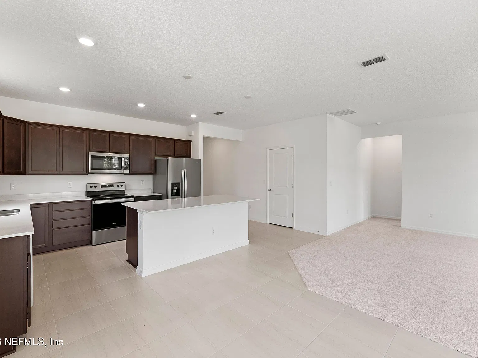 4 bed, 2.0 bath, 1775 sqft, $2,600 — Photo 3