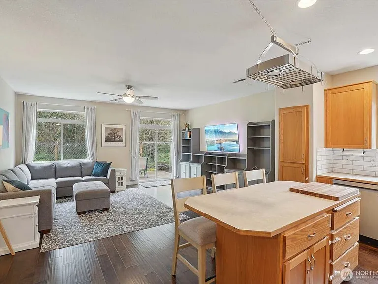 9409 NE 41st Ave — Photo 5