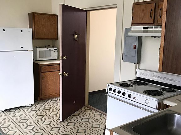 5th image of 181 Main St #101