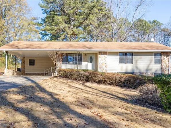 1330 Hidden Circle Dr, Sugar Hill, GA 30518