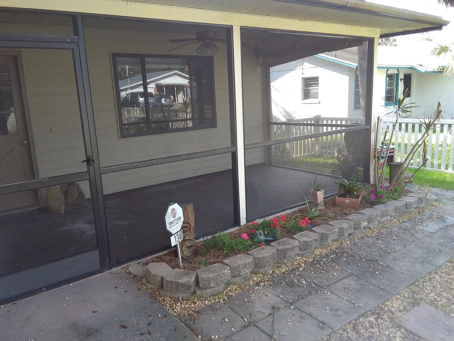 3 bed, 1500 sqft, $2,300 — Photo 3