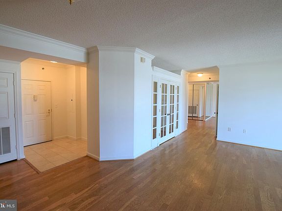 4th image of 2181 Jamieson Ave #1710/1711