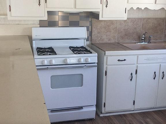 4th image of 348 Catalina Ave