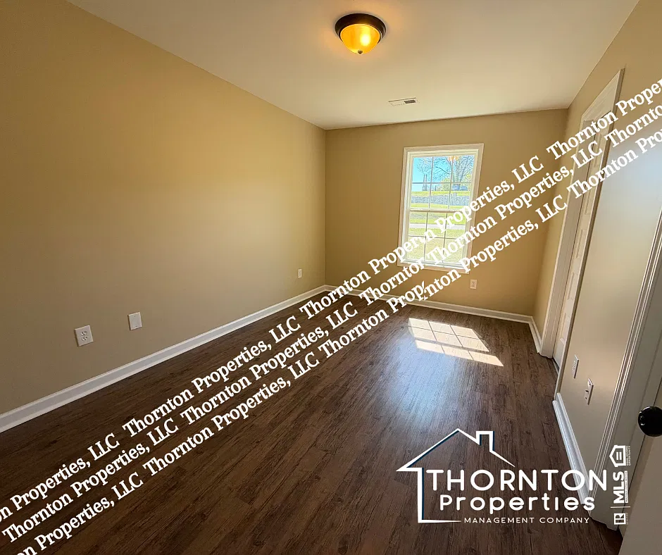 3 bed, 1100 sqft, $1,150 — Photo 4