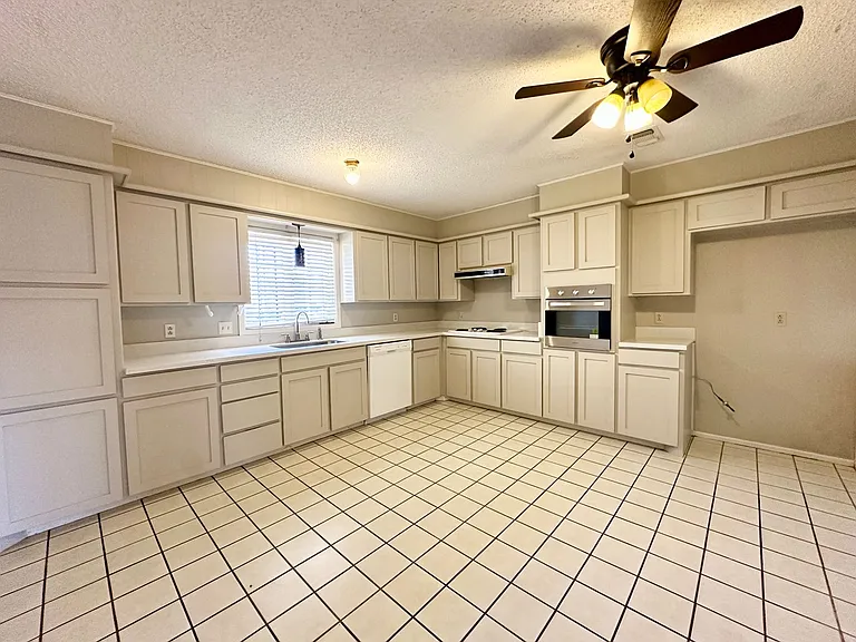 7006 Vinton Ave — Photo 4