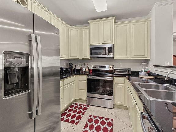 4th image of 700 15th St Unit 2408