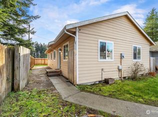 397 Livingstone Ct, Bremerton, WA 98310