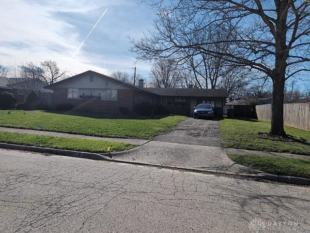 2nd image of 321 E Eppington Dr