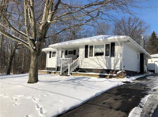 2012 Landay Ln, Farrell, PA 16121
