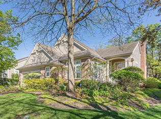 2333 Glen Eagles Ln, Riverwoods, IL 60015