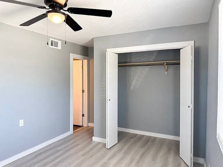 709 W Richmond Ave #1 — Photo 9
