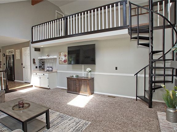 5th image of 20263 Beechwood Ln