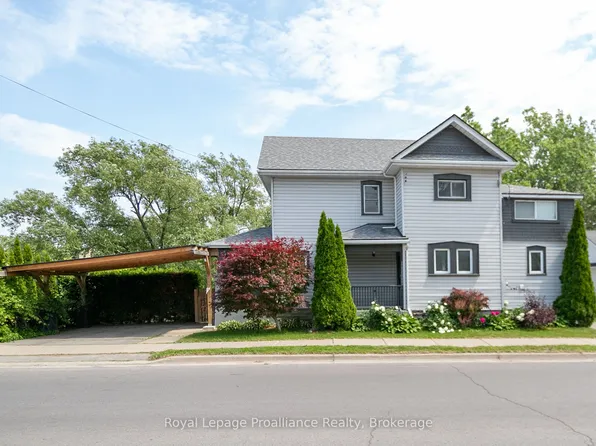 83 Moira St E, Belleville, ON K8P 2S3