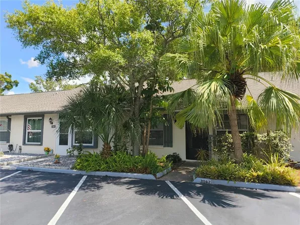 3962 La Costa Ln, Largo, FL 33771