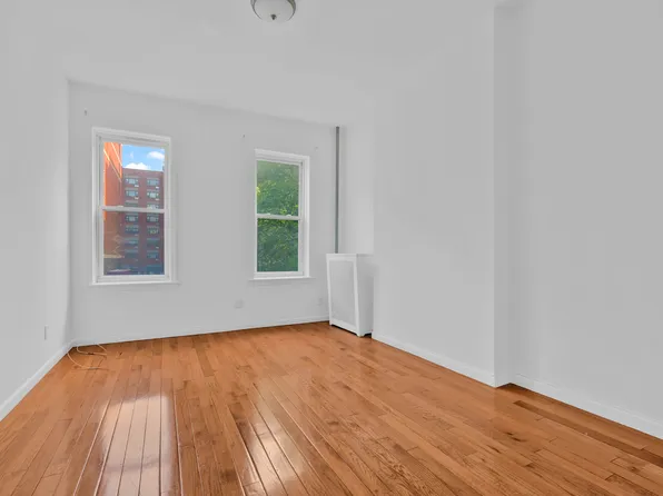 1082 Saint John's Place image 11 of 14