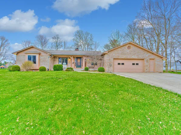 21 Pine Ct, Mooresville, IN 46158