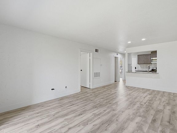 4th image of 13151 Walden Rd APT 1