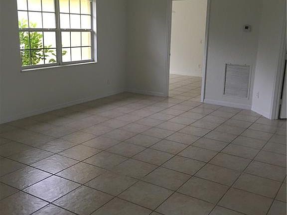 5th image of 1110 Hibiscus Ave