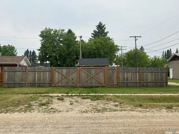 201 Railway AVENUE, White Fox, SK S0J 3B0