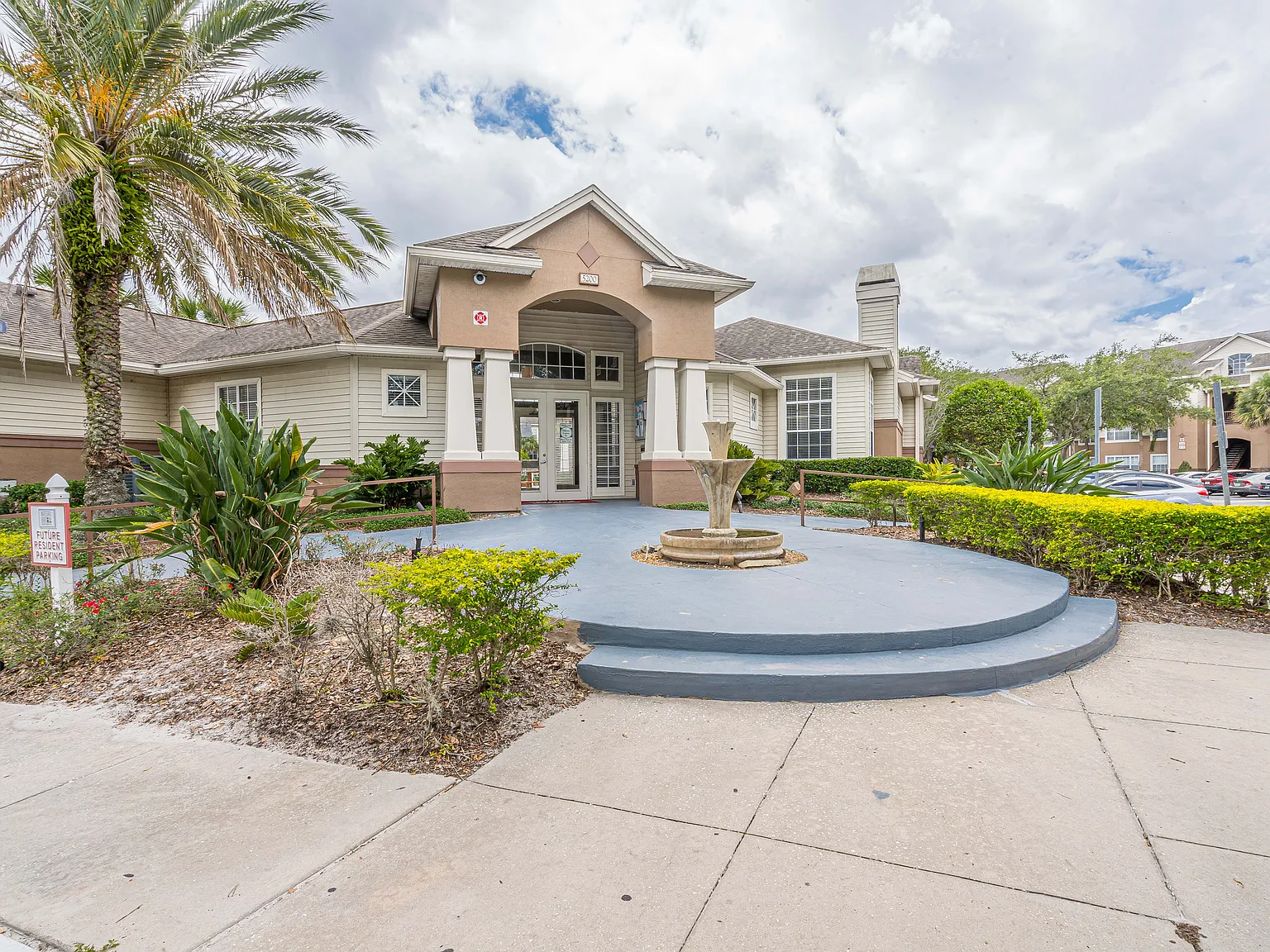 Nassau Bay — Photo 3