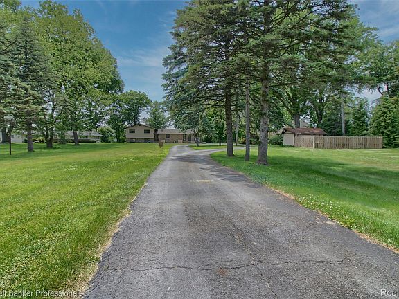 4th image of 11770 Sunset Ln
