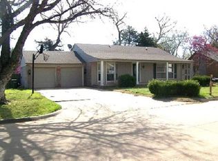 1113 Briar Creek Rd, Enid, OK 73703