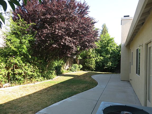 3rd image of 10179 Creek Trail Cir
