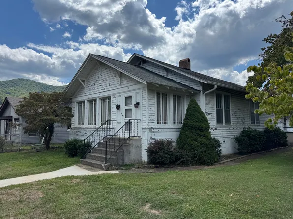 110 Greenbrier Dr, Hinton, WV 25951