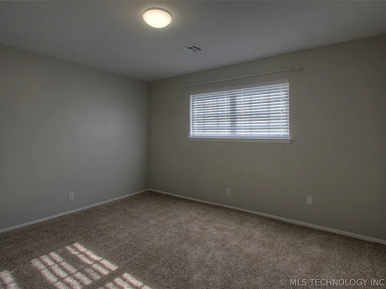6635 E 54th St — Photo 14