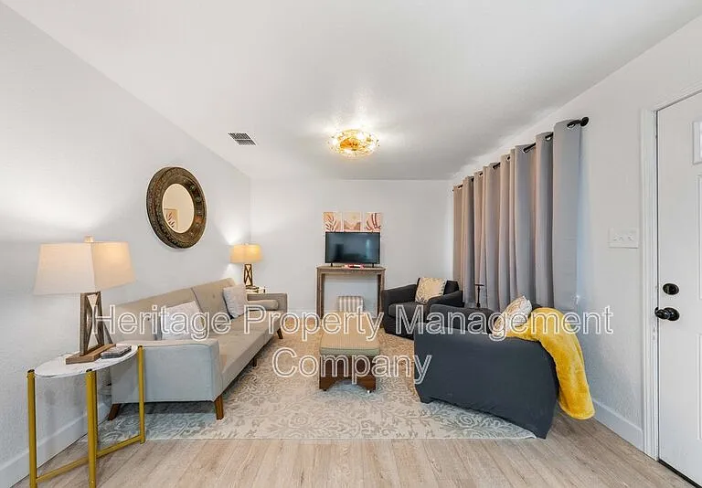 908 Liberty Ave — Photo 6