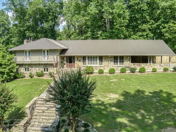 1009 Skyline Dr, Sparta, TN 38583