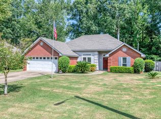 922 Silver Creek Cir, Prattville, AL 36066